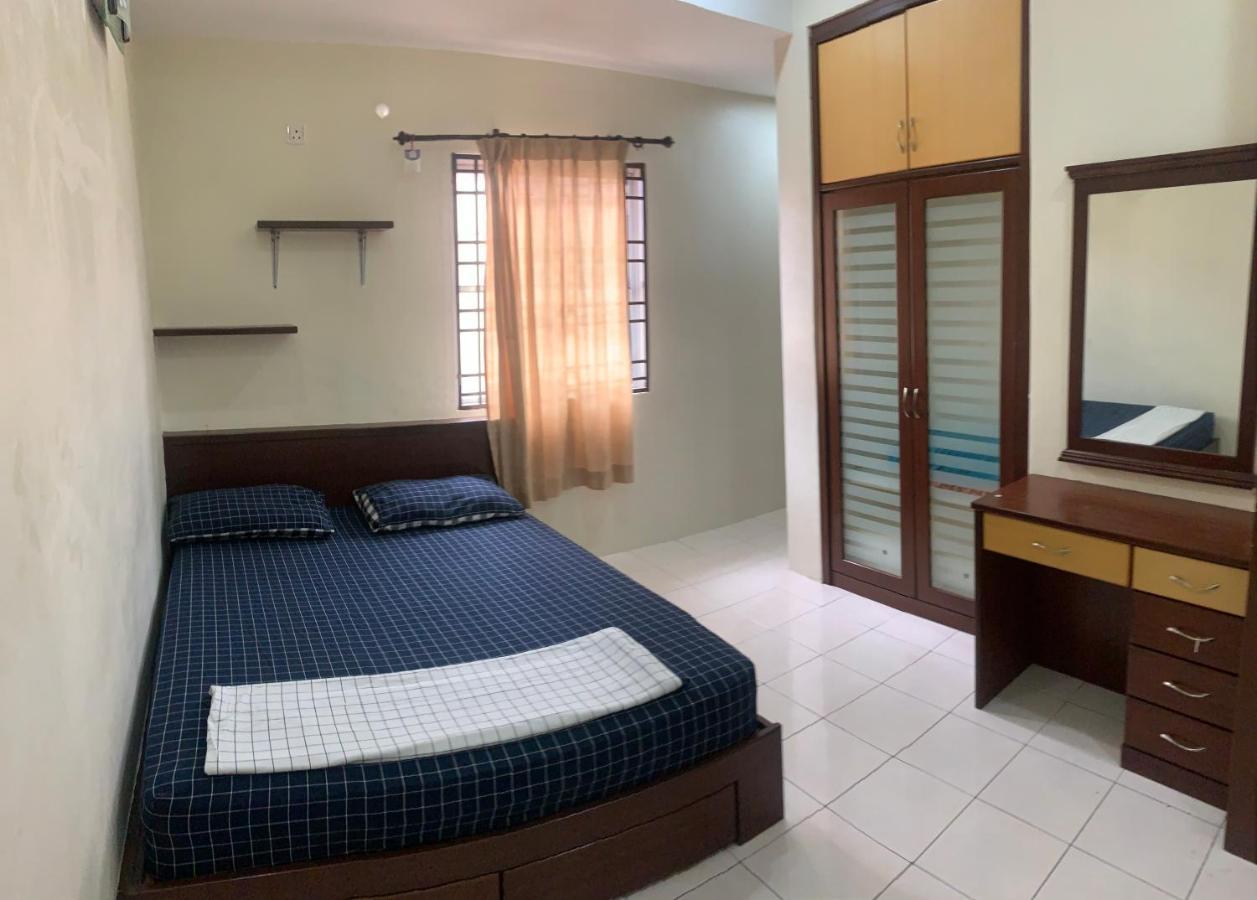Awani Homestay Seberang Jaya Permatang Janggus Buitenkant foto